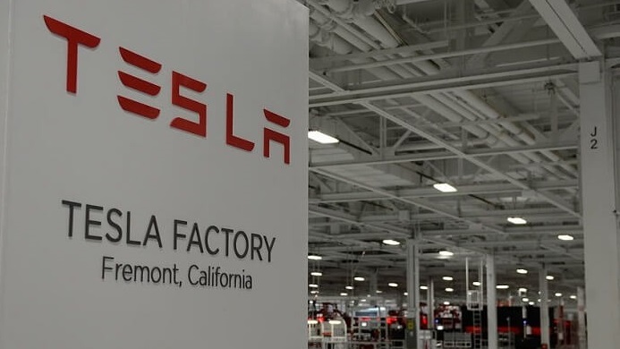 Elon Musk à propos des restrictions de Californie: Tesla se déplacera